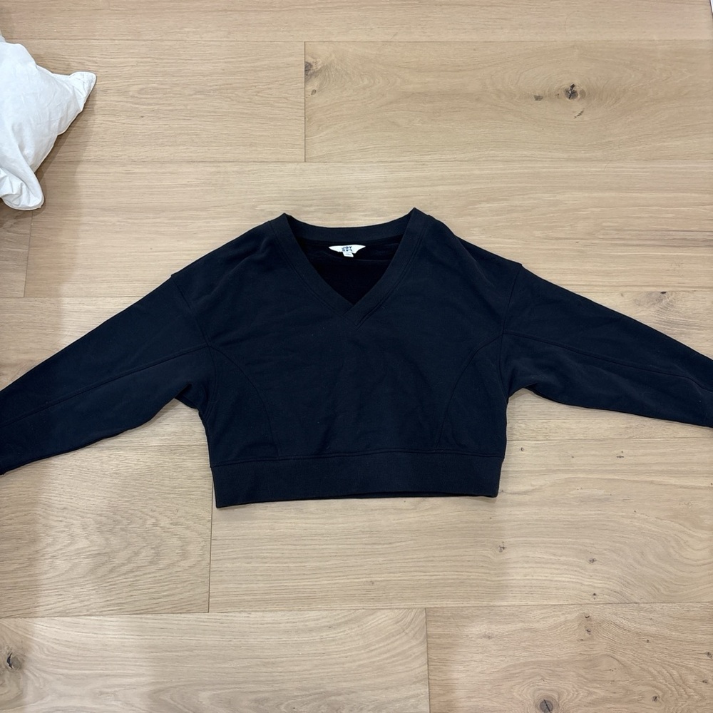 JoyLab Black V-Neck Sweater